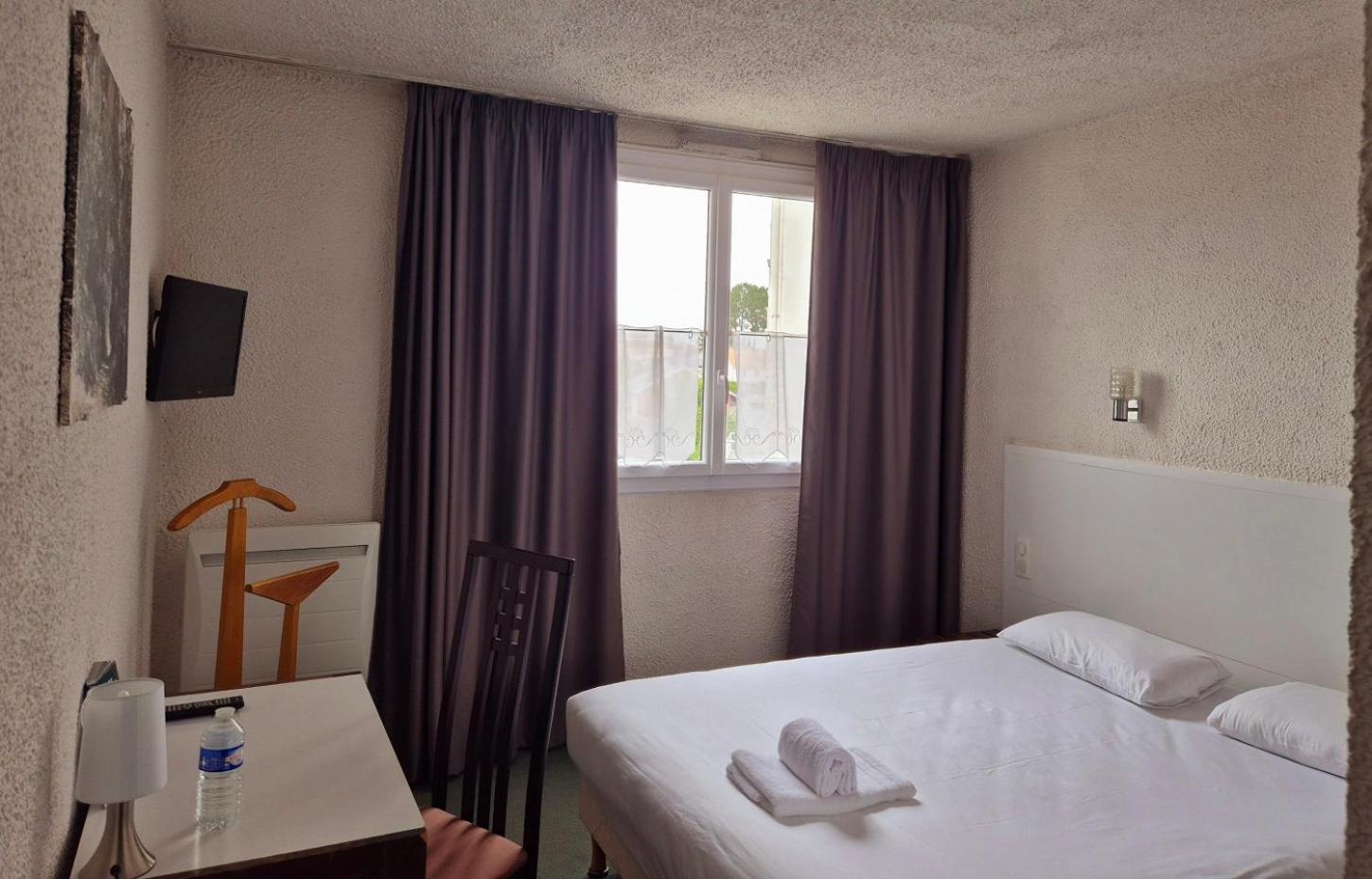 Hotel Le Шалан Екстериор снимка