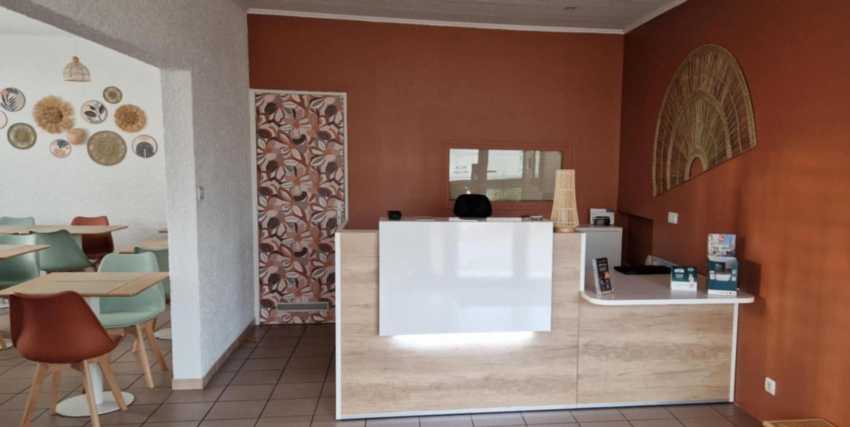 Hotel Le Шалан Екстериор снимка