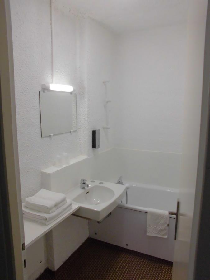 Hotel Le Шалан Екстериор снимка