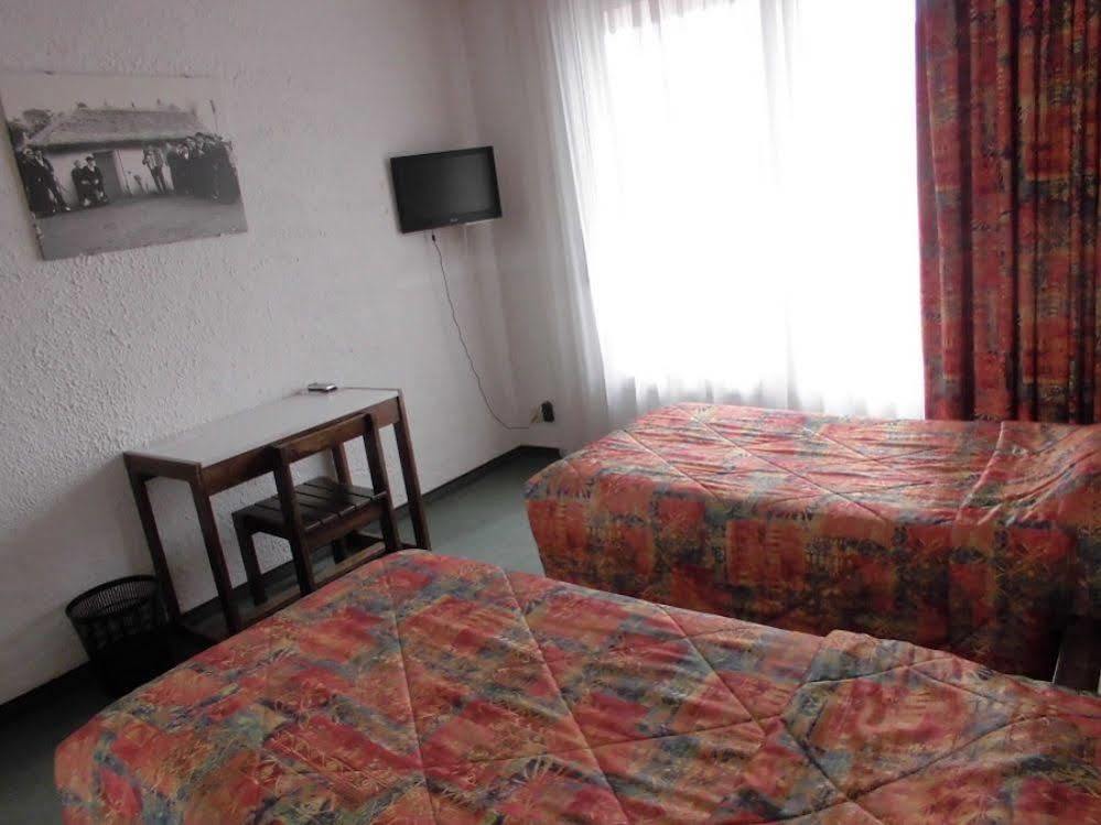 Hotel Le Шалан Екстериор снимка