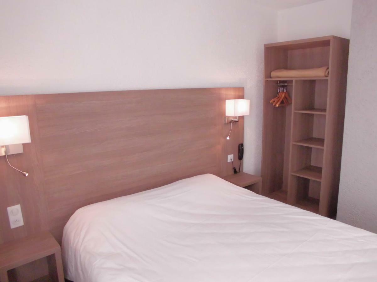 Hotel Le Шалан Екстериор снимка